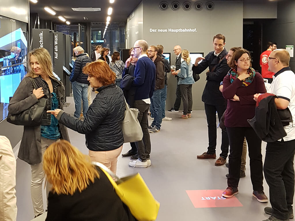 Infozentrum bei der 11. Kult(ur)nacht „Nachtschwärmer“.