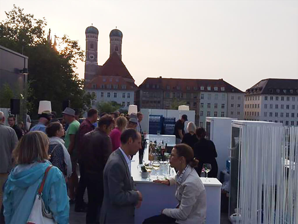 Infozentrum bei der 11. Kult(ur)nacht „Nachtschwärmer“.