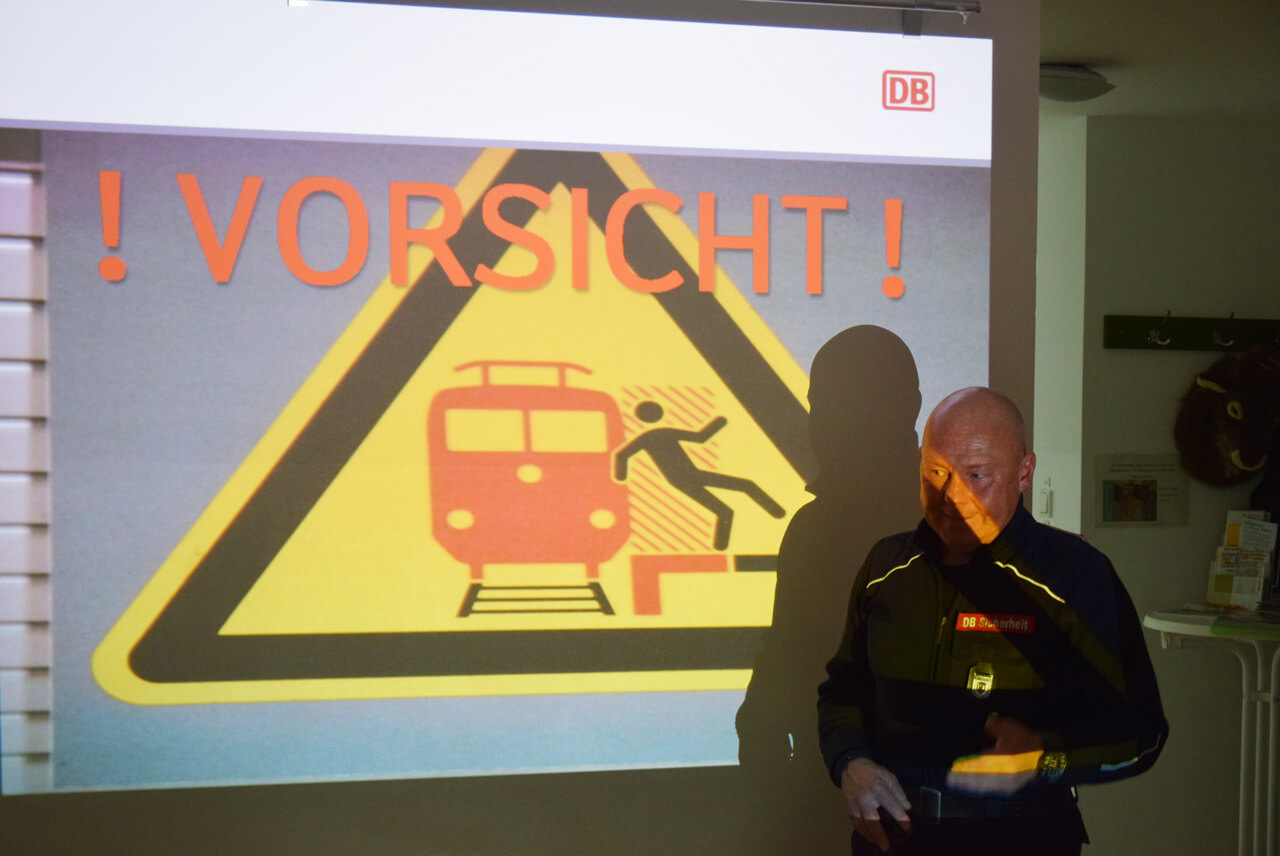 Bilder vom Sicherheitstraining mit der DB Sicherheit.